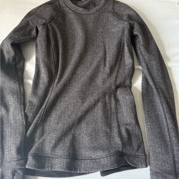 Lululemon Grey Long Sleeve Shirt - Picture 1 of 2